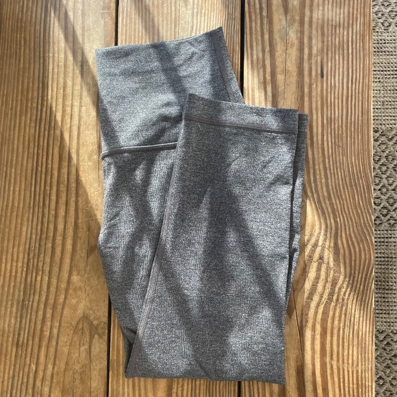 Lululemon | Align High Rise Crop ” Nulu Size 4 Heathered Black Grey - Picture 6 of 6